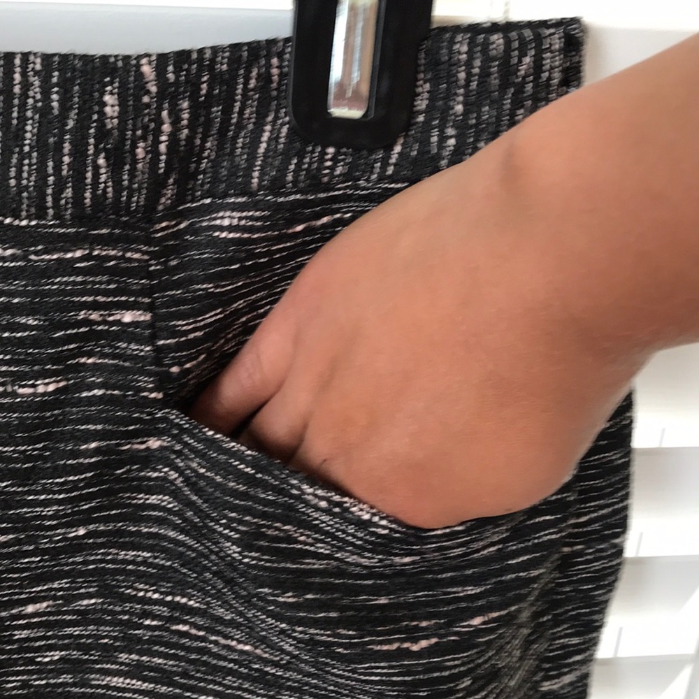 Skirt w/ Pockets! - Picture 3 of 7